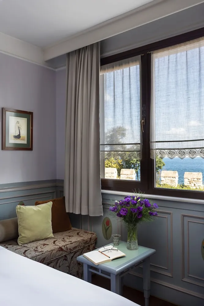Deluxe Tek Büyük veya İki Ayrı Yataklı Oda, Deniz Manzaralı