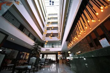 Sey Beach Hotel & Spa