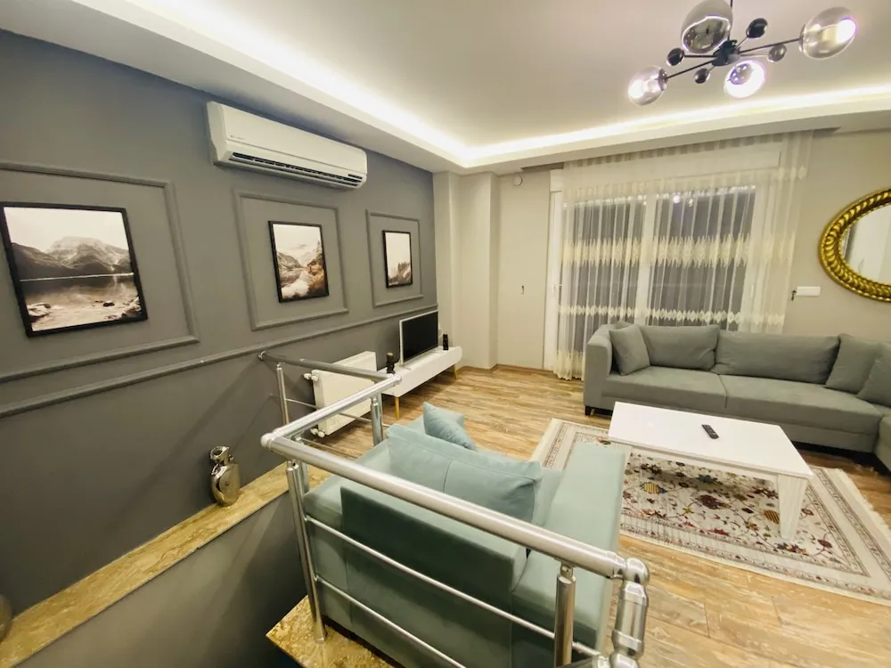 Comfort Duplex with Balcony and  Pool View