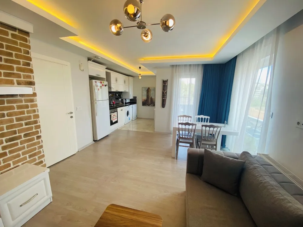 Deluxe Apartment with Balcony