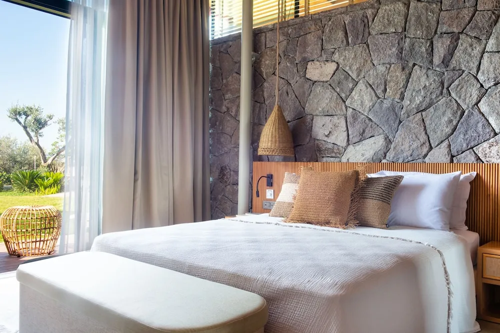 Garden Suite Sea View Room