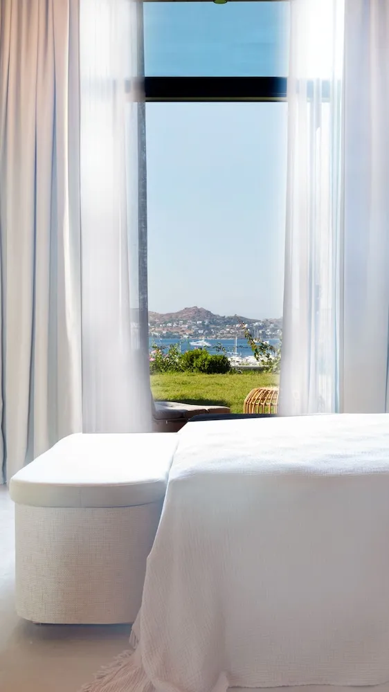 Garden Suite Sea View Room