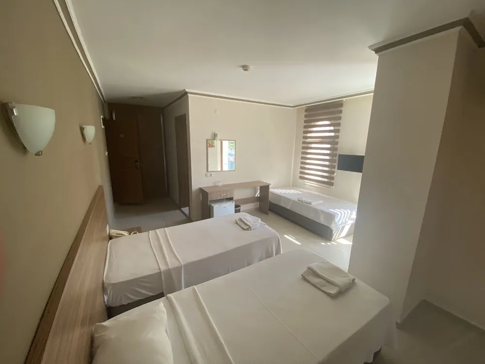 Business Üç Kişilik Oda