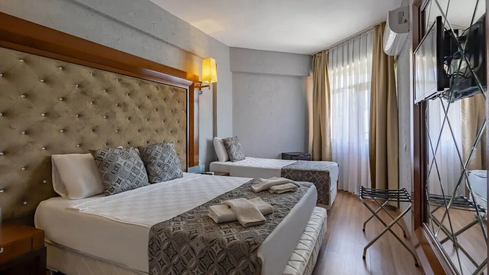 Standard Tek Büyük veya İki Ayrı Yataklı Oda, 1 Yatak Odası, Şehir Manzaralı