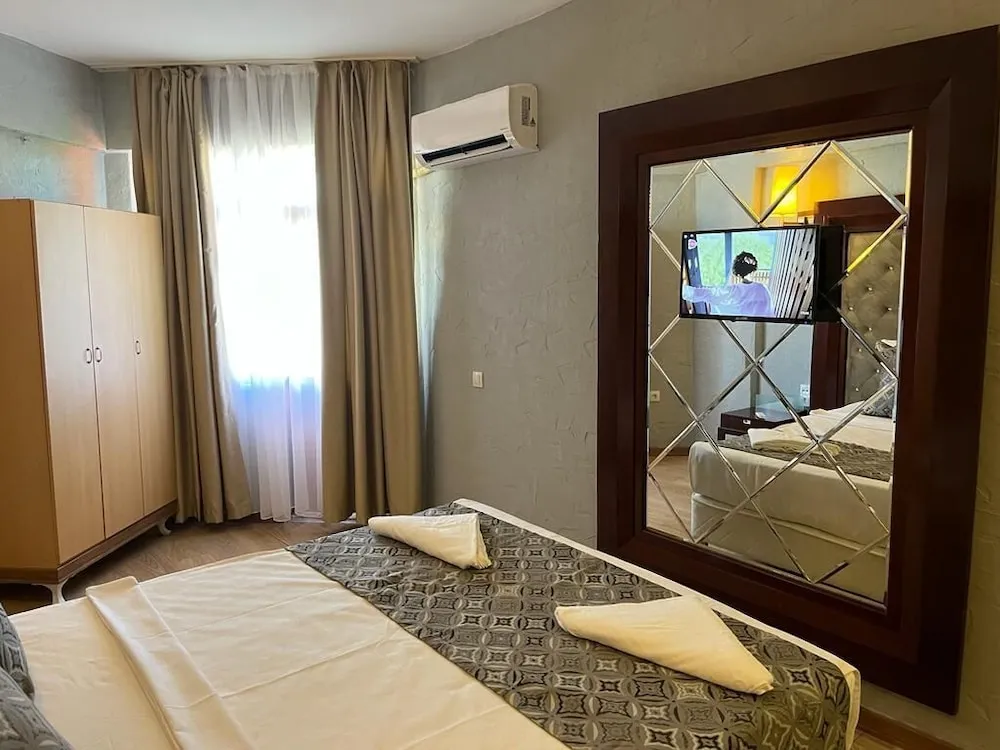 Standard Tek Büyük veya İki Ayrı Yataklı Oda, 1 Yatak Odası, Şehir Manzaralı