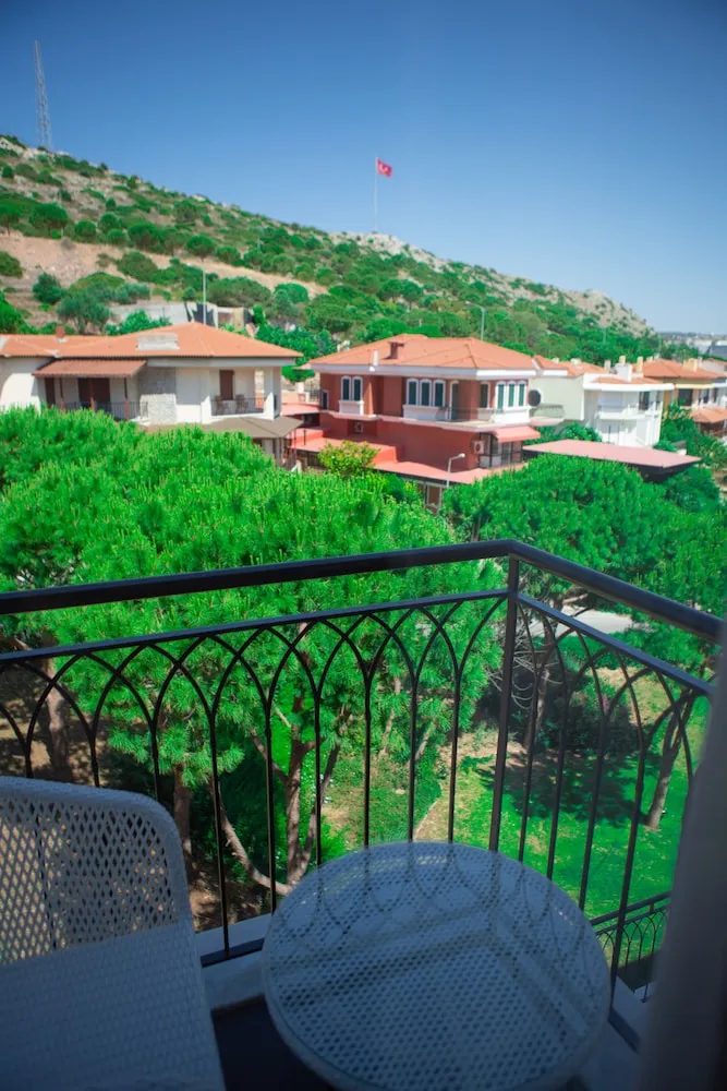 Deluxe Süit, 1 Yatak Odası, Bahçe Manzaralı