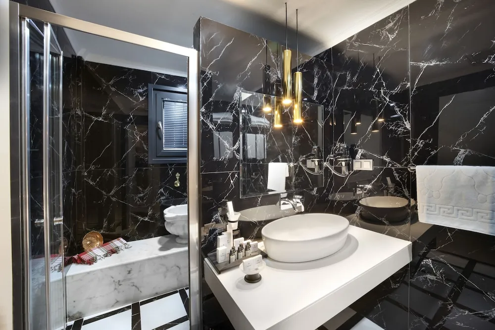 Deluxe Adjoining Family Suite with Hammam, 2 Bathrooms