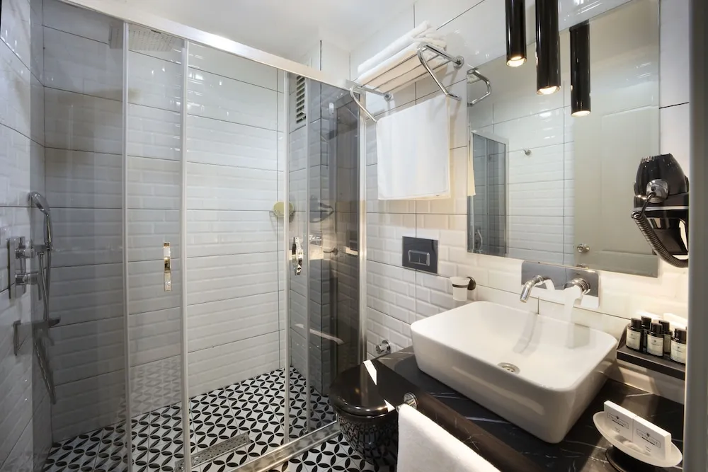 Deluxe Tek Büyük Yataklı Oda, Balkon