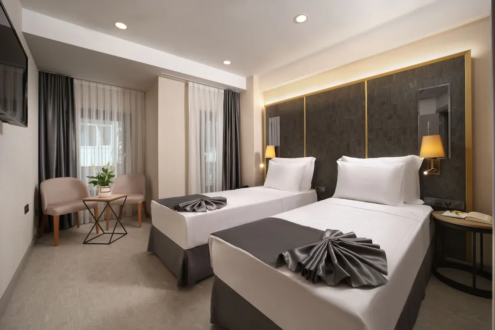 Deluxe Family & Connected Suite with Hamam Annex Building