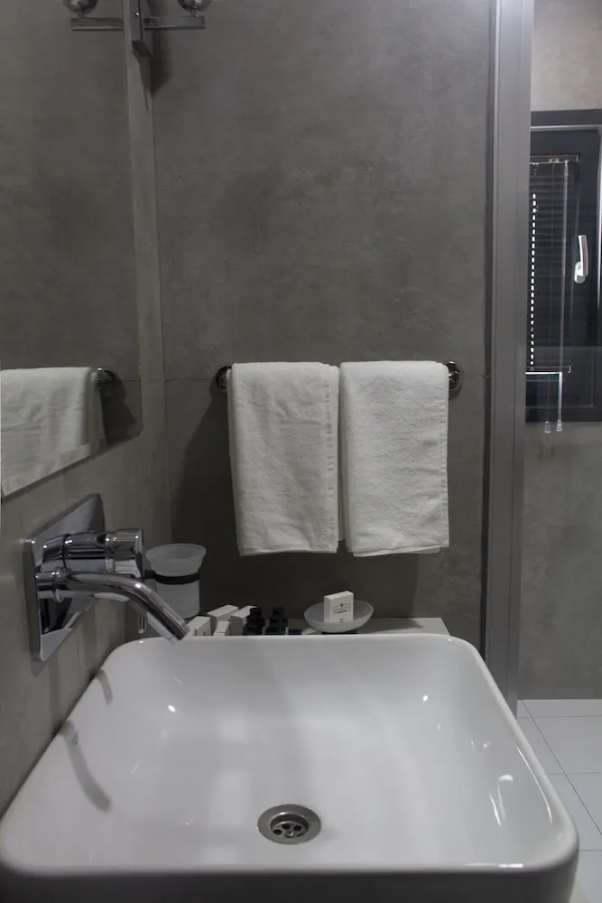 Deluxe Family & Connected Suite with Hamam Annex Building