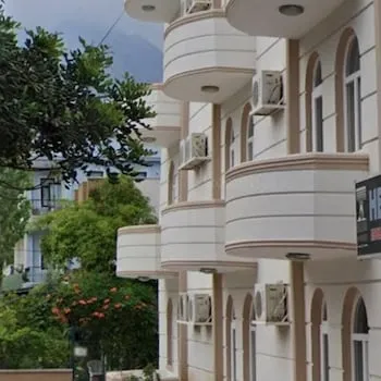 Helene Hotel