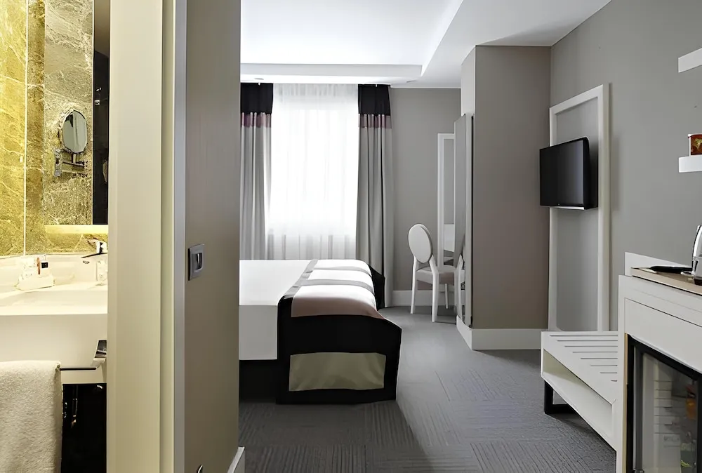 Comfort Tek Büyük Yataklı Oda