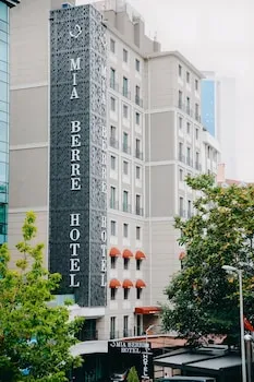 Mia Berre Hotels