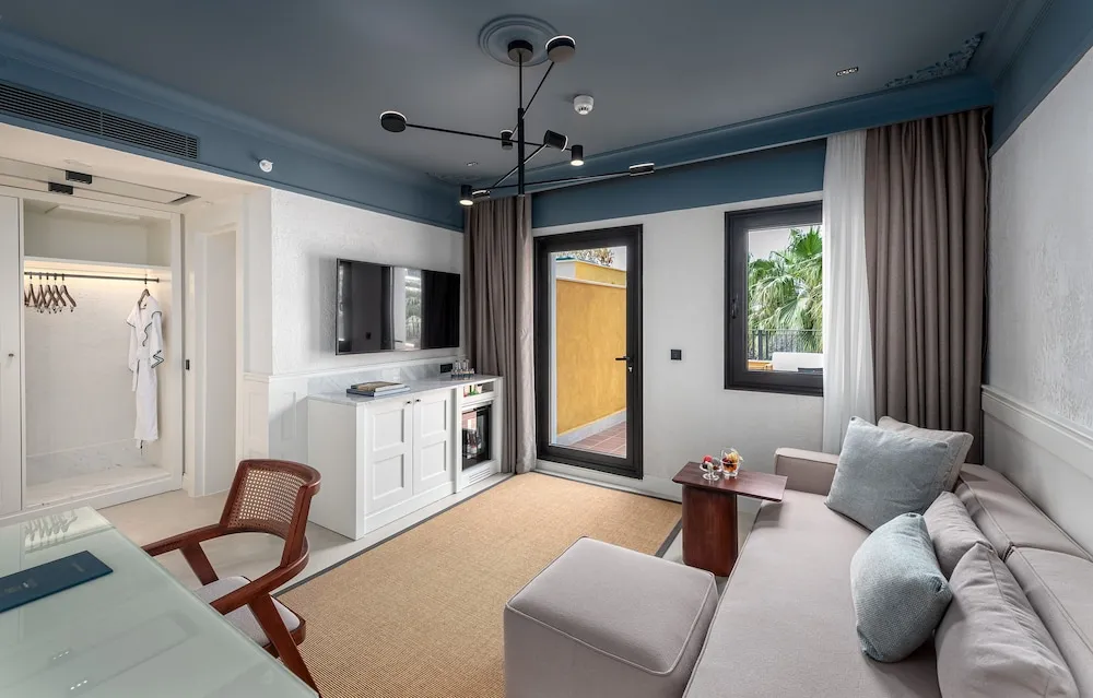 Jacuzzi Suite