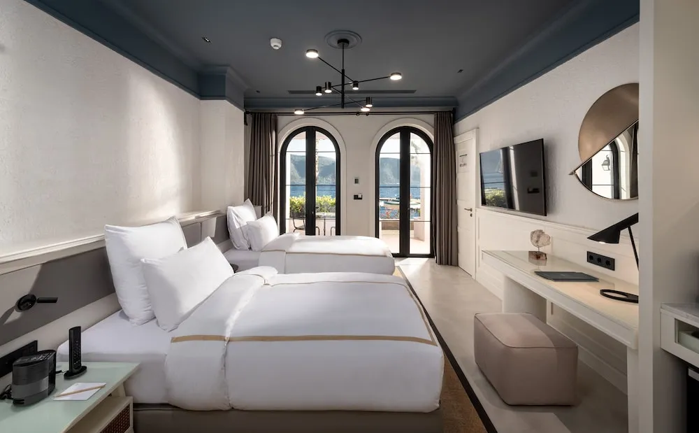 Two Bedroom Beachfront Suite