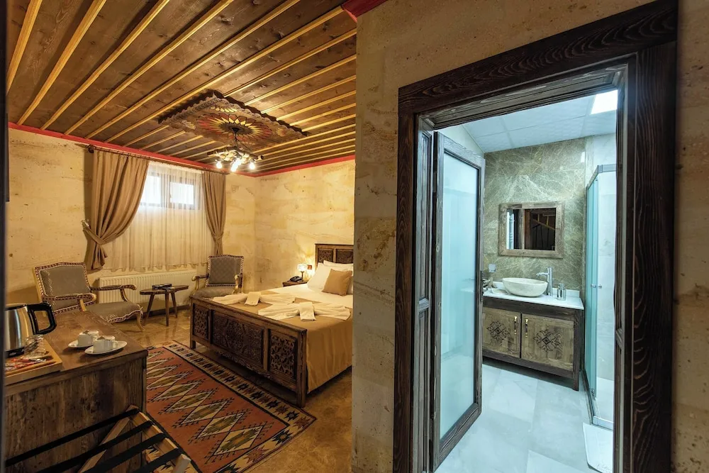 Standard Tek Büyük Yataklı Oda