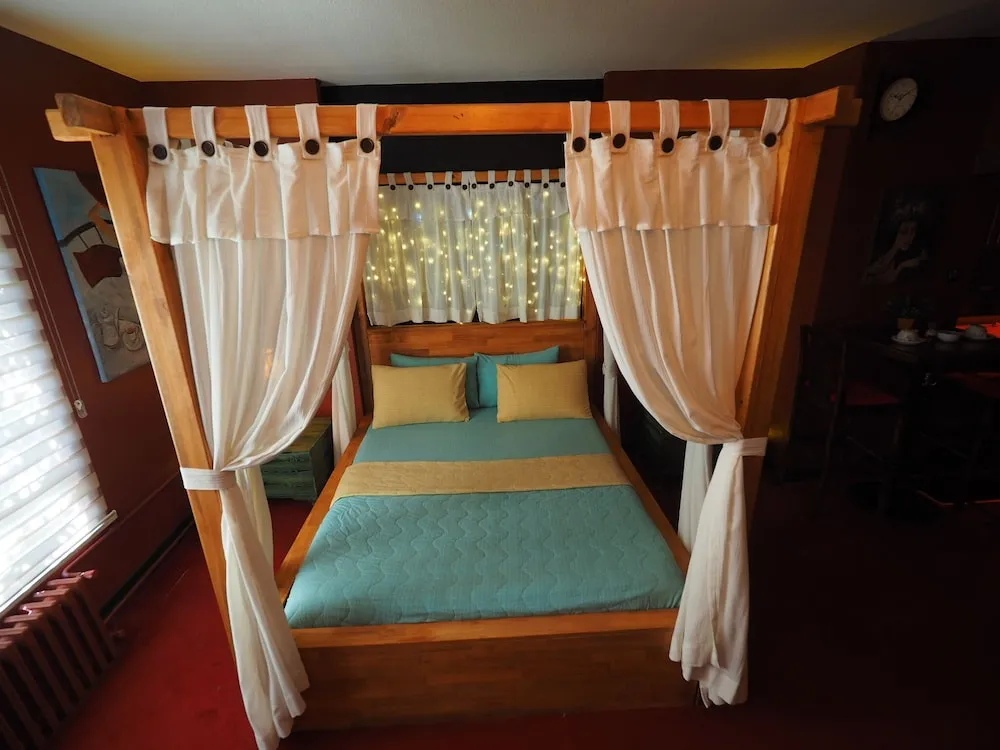 Romantic Tek Büyük Yataklı Oda