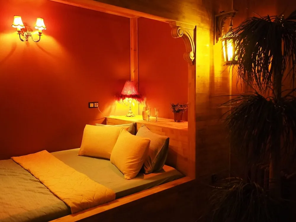 Romantic Tek Büyük Yataklı Oda
