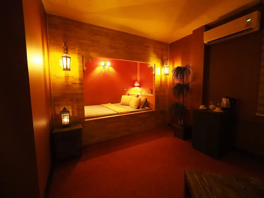 Romantic Tek Büyük Yataklı Oda