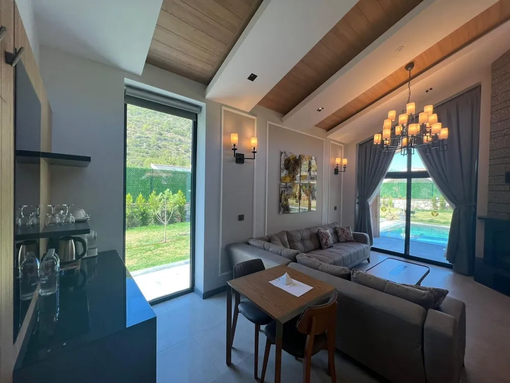 Sheltered Superior Villa 1+1