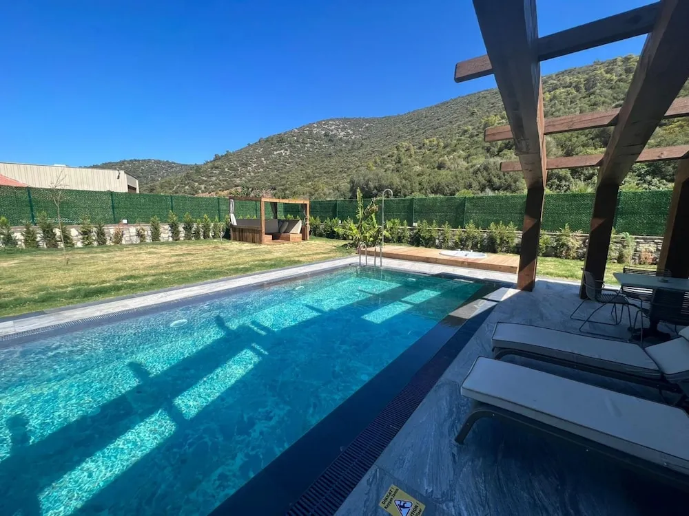 Sheltered Premium Villa 2+1