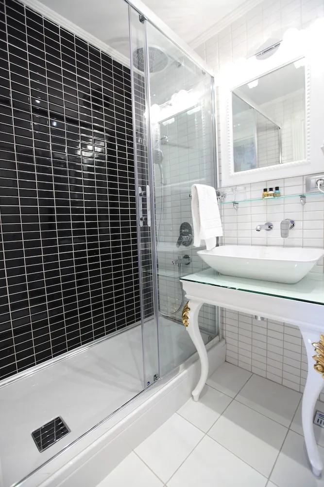 Standard Tek Büyük Yataklı Oda, Deniz Manzaralı