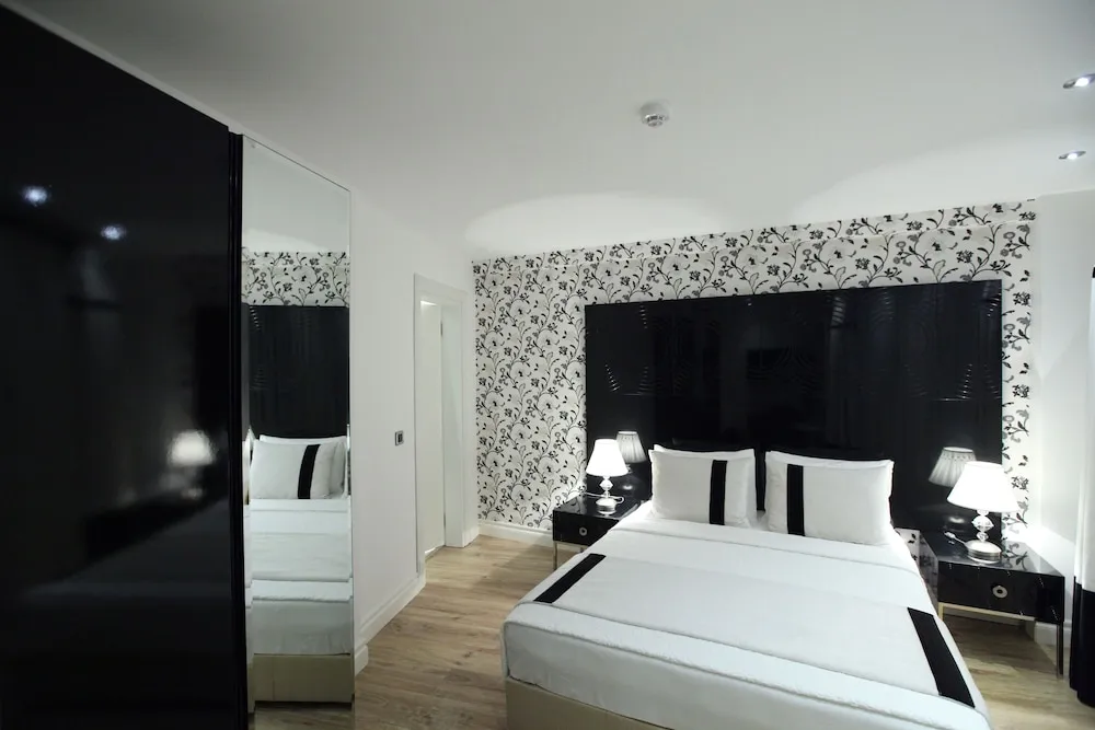 Standard Tek Büyük Yataklı Oda