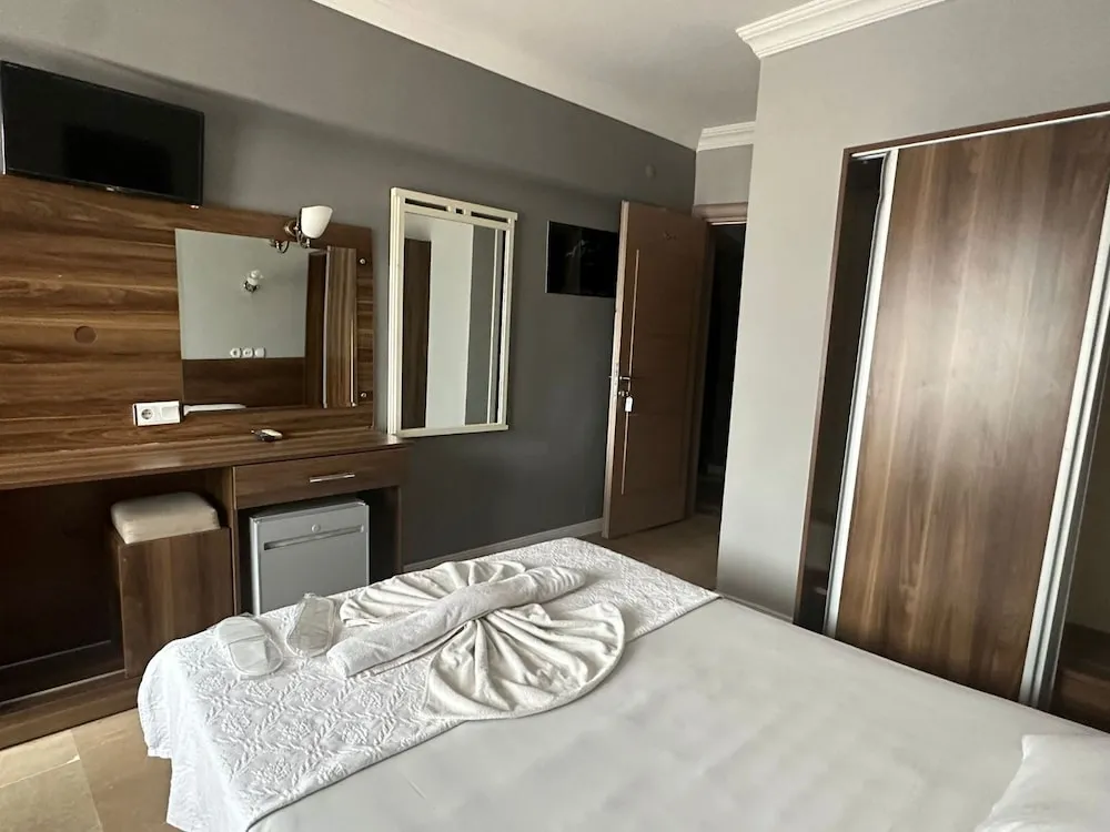 Economy Tek Büyük veya İki Ayrı Yataklı Oda