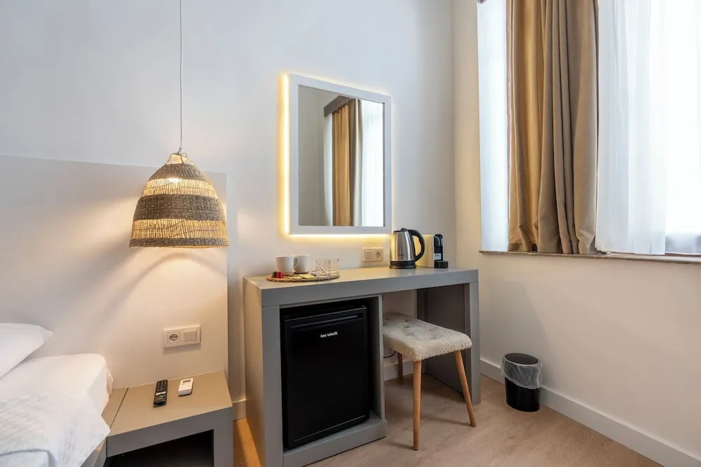 Deluxe Tek Büyük Yataklı Oda