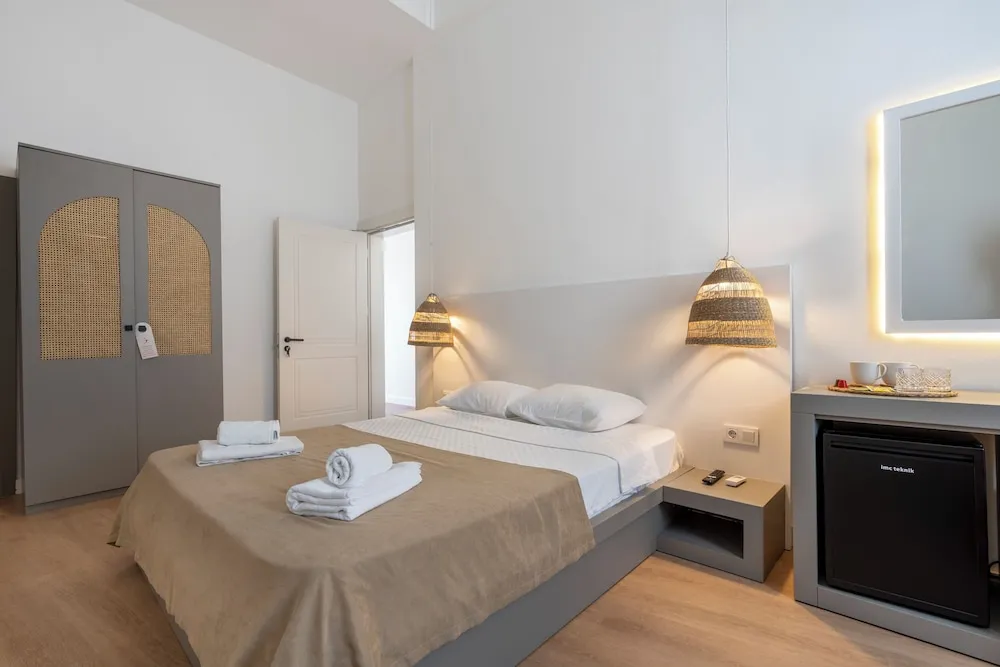 Deluxe Tek Büyük Yataklı Oda