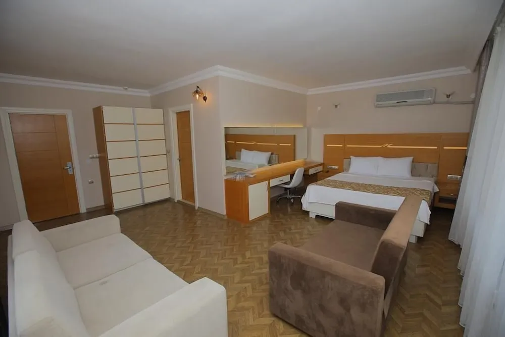 Business Stüdyo Süit, Dağ Manzaralı