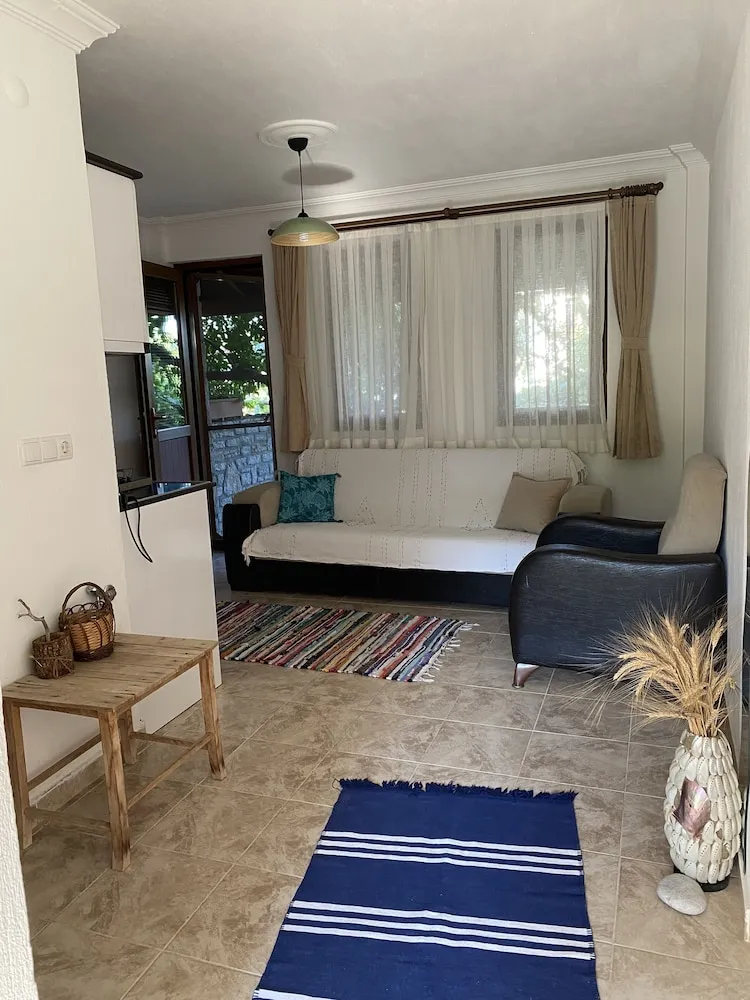 Basic Apart Daire, 1 Çift Kişilik Yatak ve Çekyat, Bahçe Manzaralı