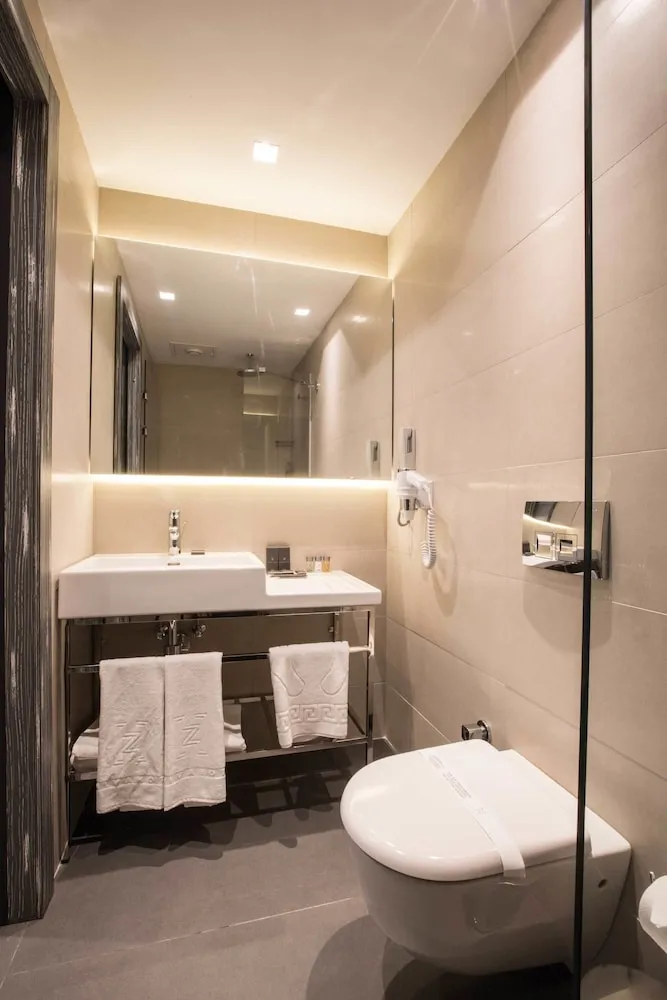Comfort Büyük Yataklı Tek Kişilik Oda