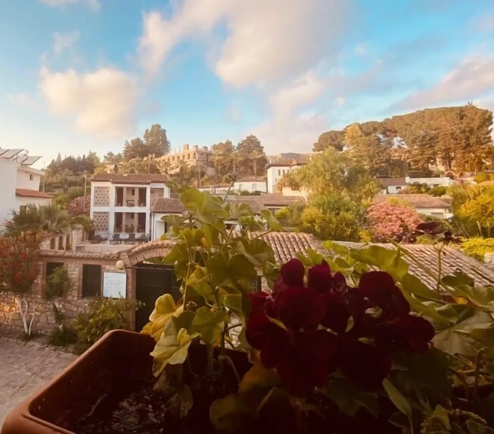 Panoramic Tek Büyük veya İki Ayrı Yataklı Oda