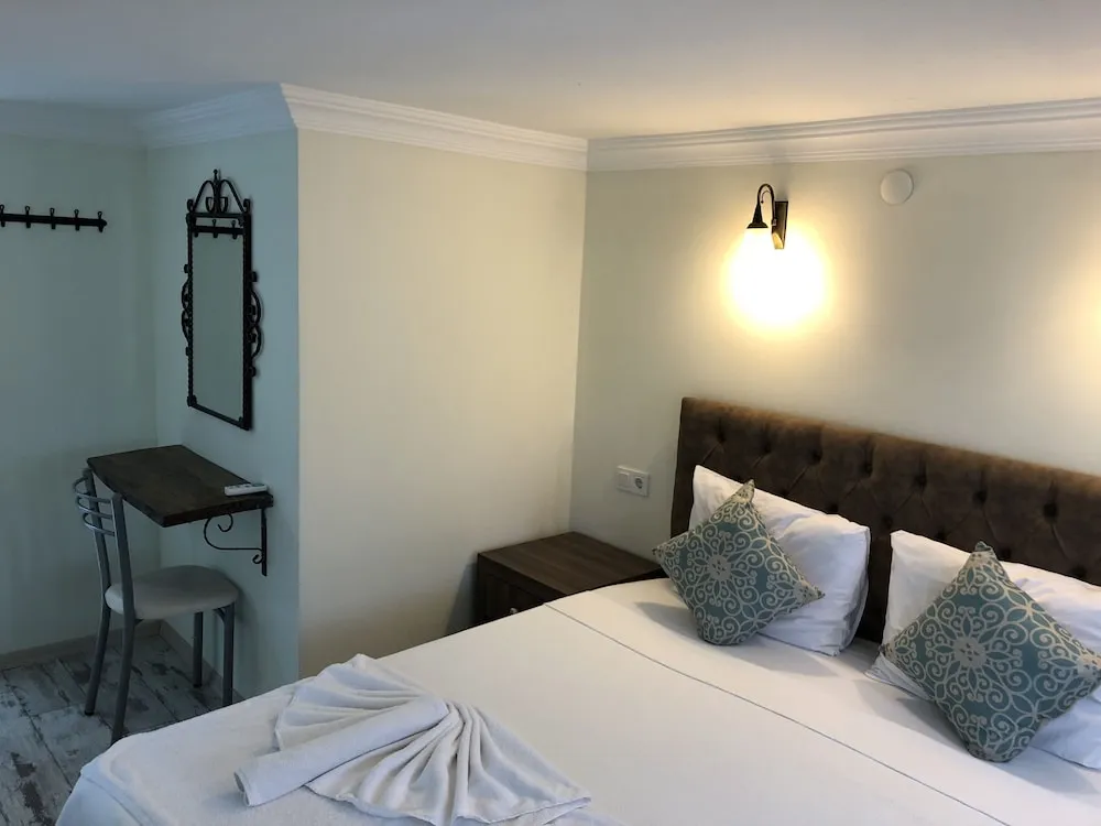 Comfort Oda, 1 Büyük (Queen) Boy Yatak, Havuz Manzaralı, Havuz Kenarı
