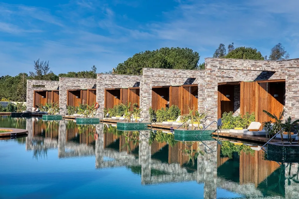Luxury Lagoon Suite