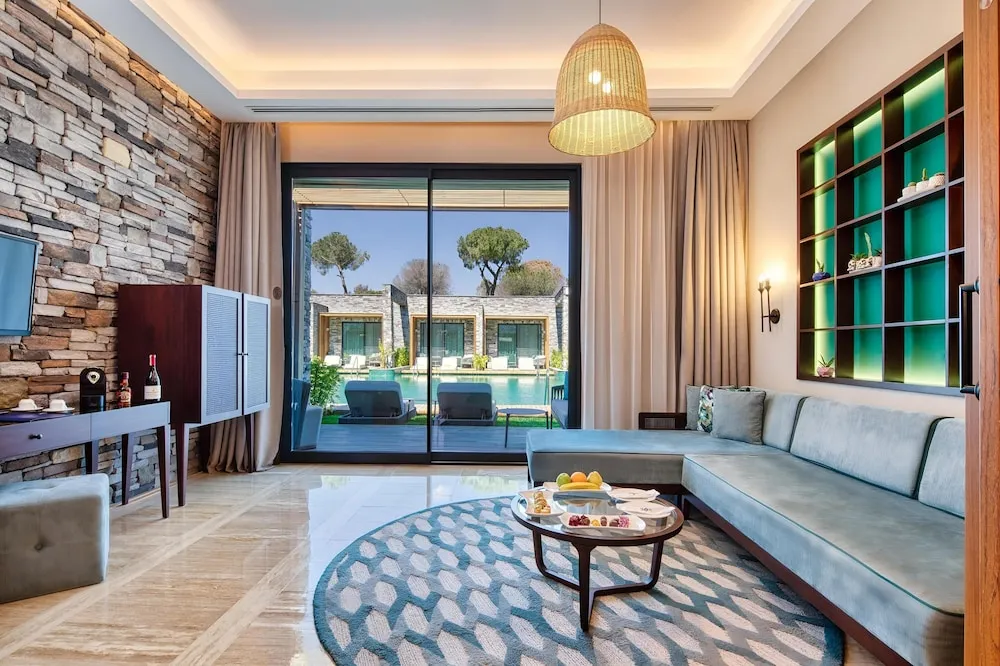 Luxury Lagoon Suite