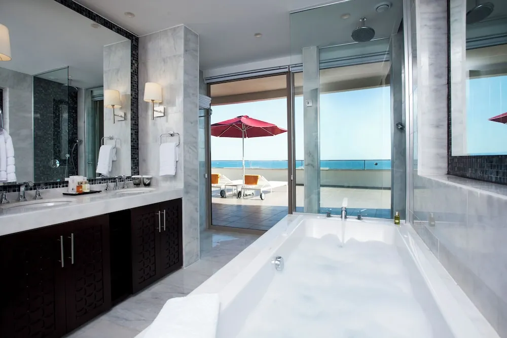 Palazzo Suite Sea View