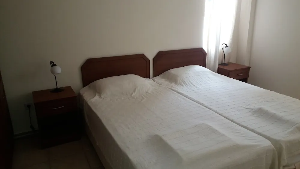 Family Suit 3 Deniz Manzaralı ve Balkonlu