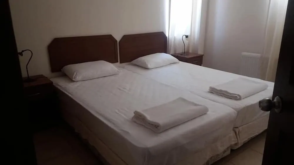 Family Suit 4 Deniz Manzaralı ve Balkonlu