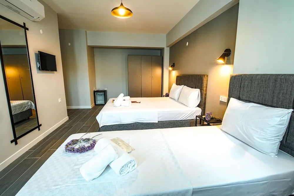 Deluxe Üç Kişilik Oda