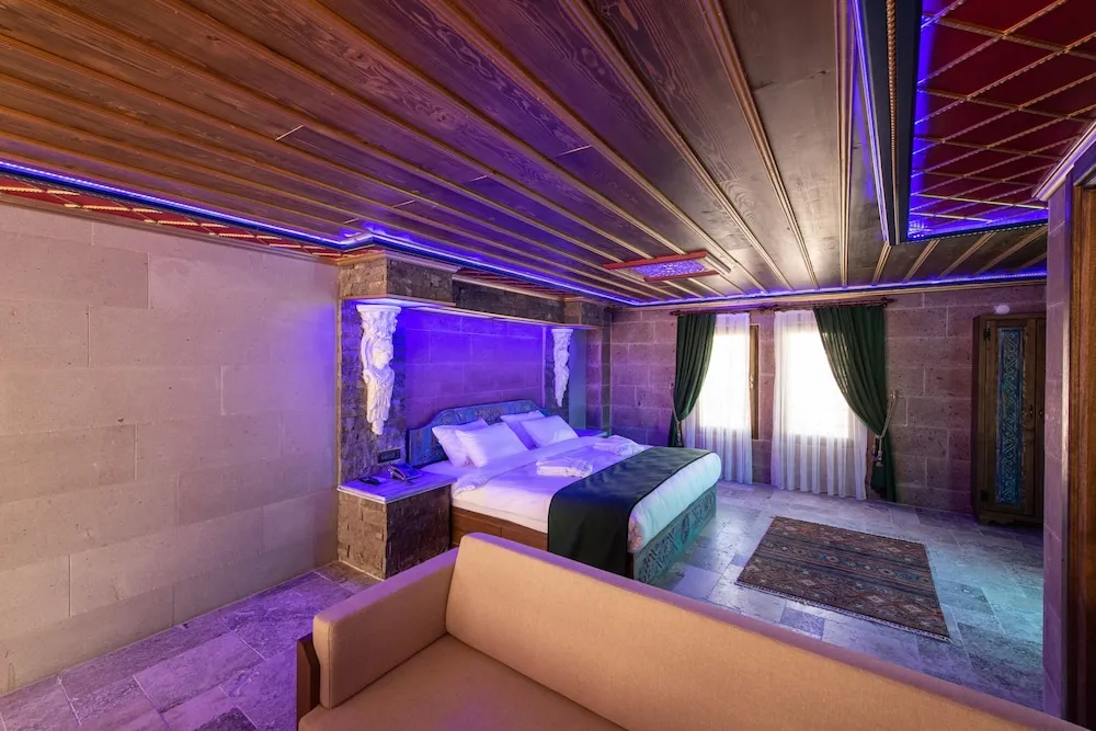 Honeymoon Oda, Sıcak Su Küveti, Vadi Manzaralı