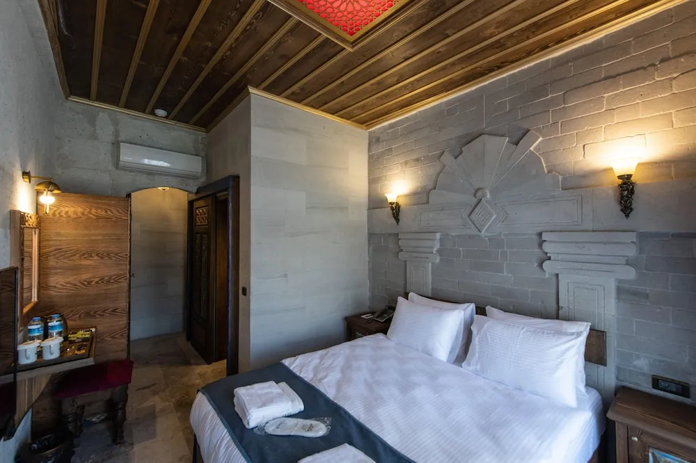 Deluxe Tek Büyük Yataklı Oda, Bahçe Manzaralı