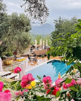 Antalya Bodrum Kayası Dağ Oteli