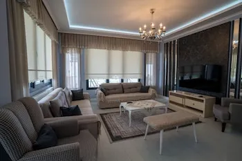 Poison Garden Suite & SPA