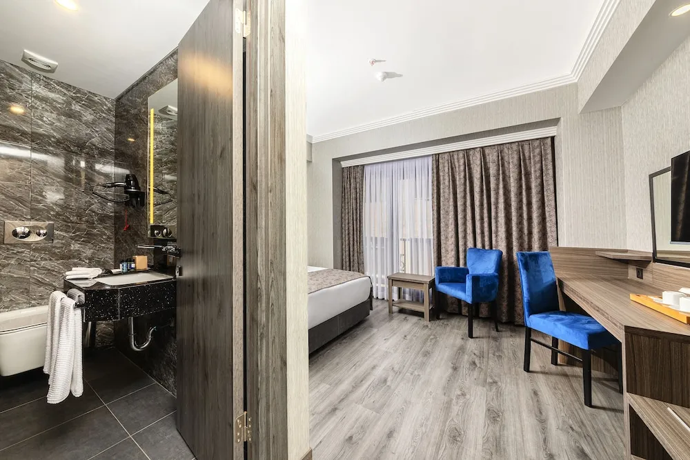 Deluxe Tek Büyük Yataklı Oda