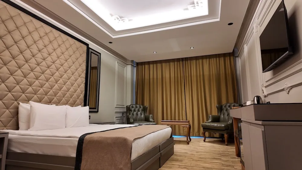 Luxury Oda