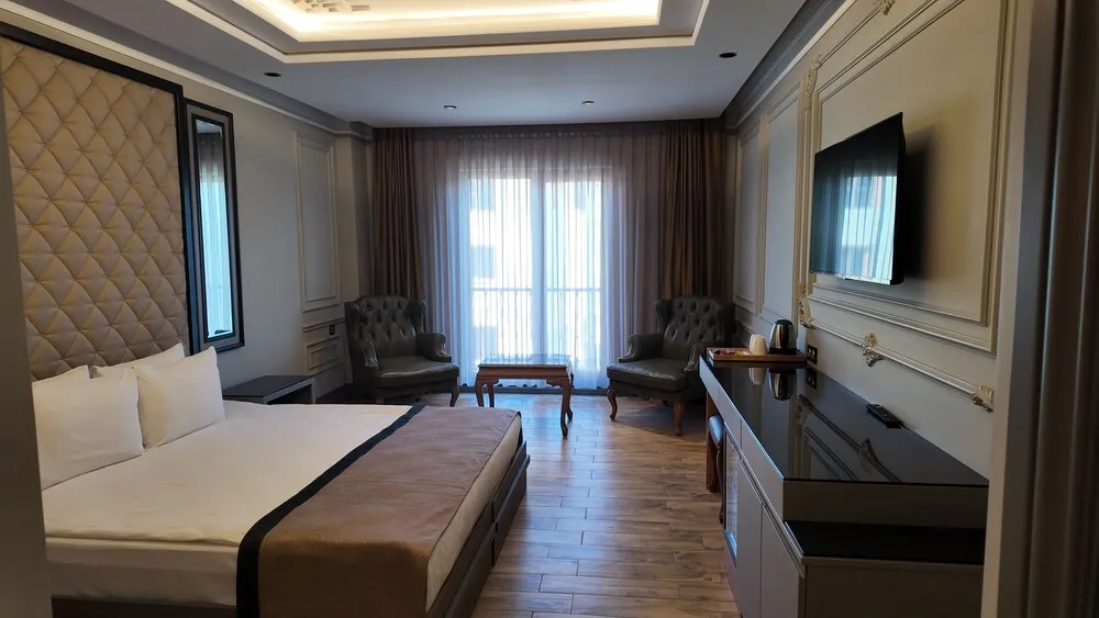 Luxury Oda