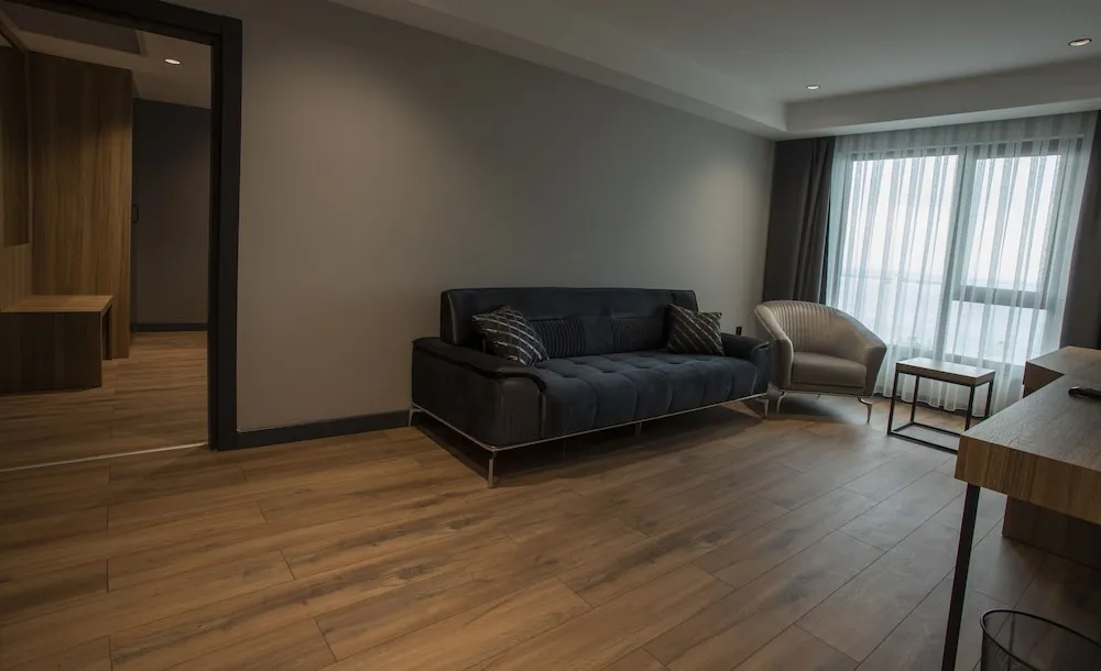 Junior Süit, Şehir Manzaralı