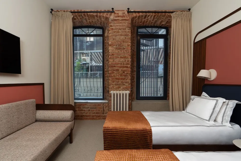 Sent Antuan Room With Balcony